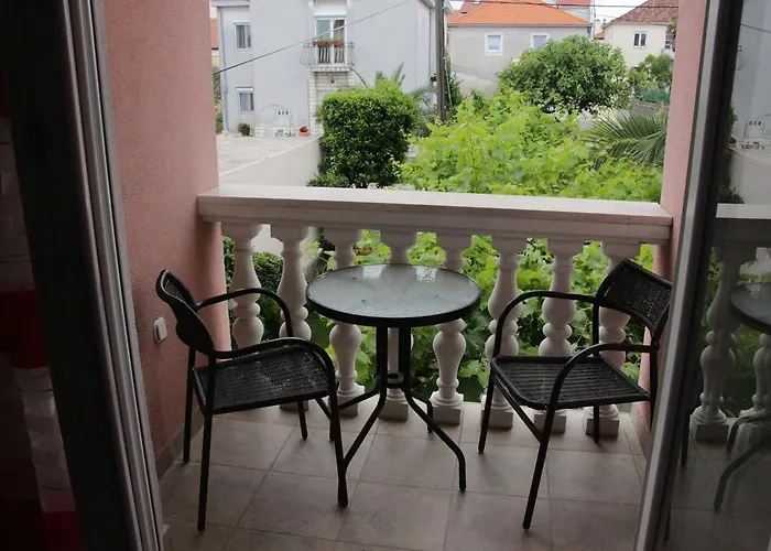 Apartments Petani